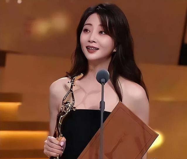 45岁殷桃6段感情坎坷收场，却靠演戏翻身，活得比谁都精彩