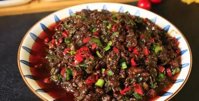 豆豉酱香翻全家，夹馍拌面都上瘾，你家厨房缺这味？