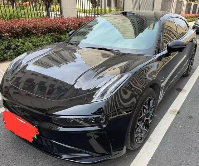 极氪007仅20.99万吊打同级，001豪华却保值差，你选谁？