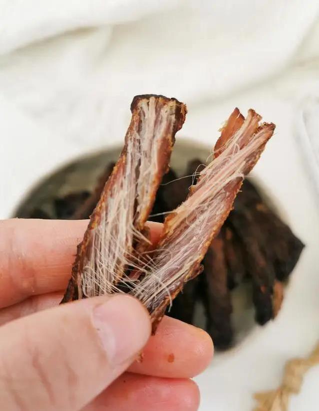 儿子不爱牛肉汤却馋牛肉干，70块做一盘，香到邻居来敲门