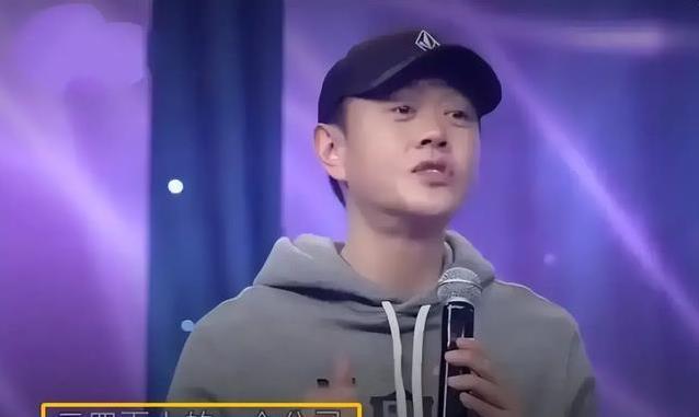 19年跑龙套没人识，啃甘蔗演反派，他凭啥56岁爆红？