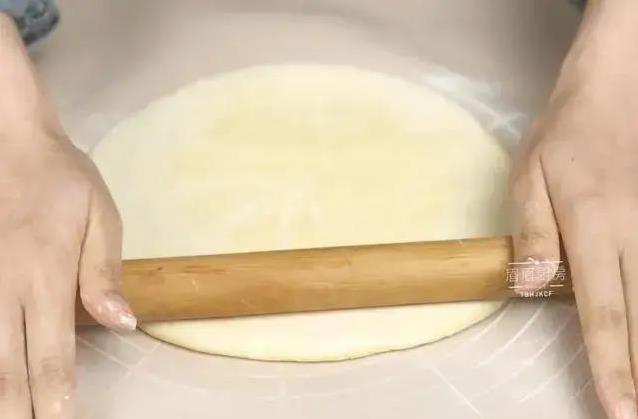 孩子抢着吃的小饼，山药一蒸一烙，20分钟出锅比面包香