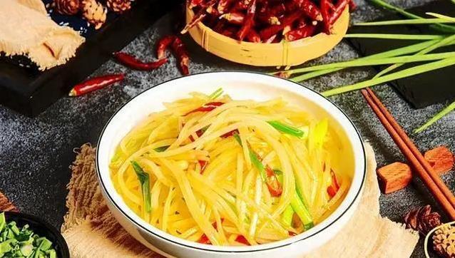 土豆切一刀香翻天，4种做法吃到爽，你家最爱哪一道？