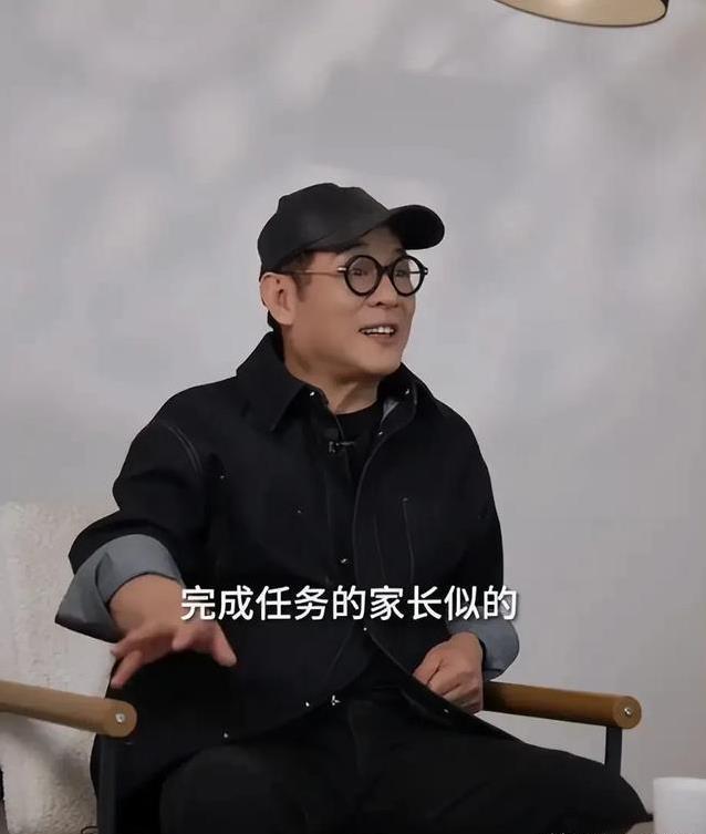 李连杰疼女儿却定三禁令，偏爱利智母女俩，自己笑称笨爸爸