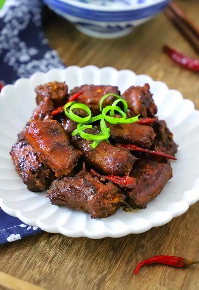 鸭脖外面买太贵，10元自制麻辣味，香到全家抢着吃