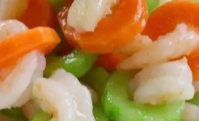 黄瓜虾仁家常炒，10分钟出锅，鲜嫩绝配老少夸
