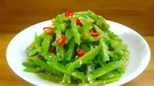 夏天吃苦瓜真有奇效？坚持两月身体大变样，你敢试试吗？