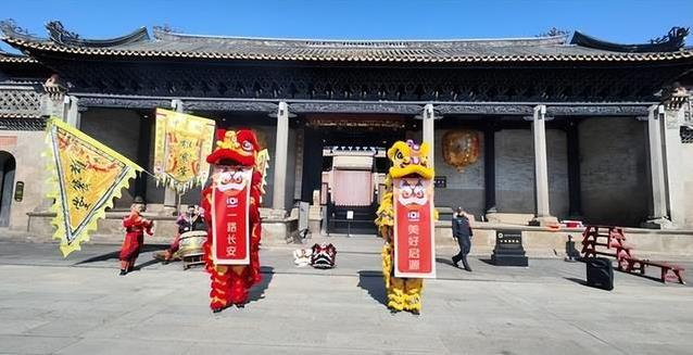 广东醒狮闹街头，长安Q07亮新车，传统文化咋变潮？