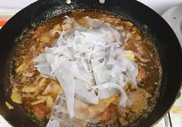 孩子挑食愁坏妈，100元笨鸡炖一锅，营养满分全家抢