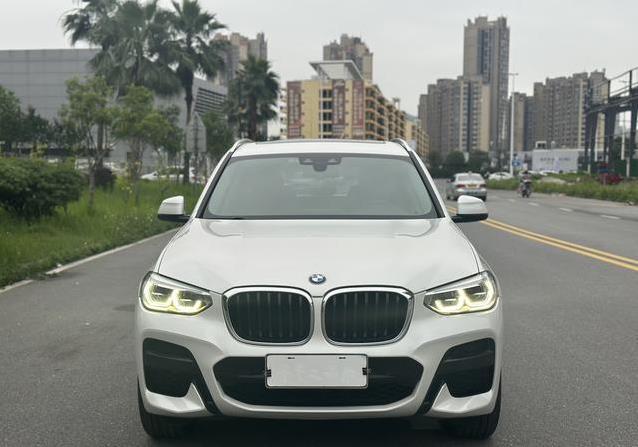 18万捡漏宝马X3，8万公里0过户，值不值你来评？