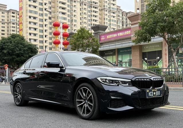 7万公里宝马3系一手车，黑色帅炸仅20万，值不值得入手？