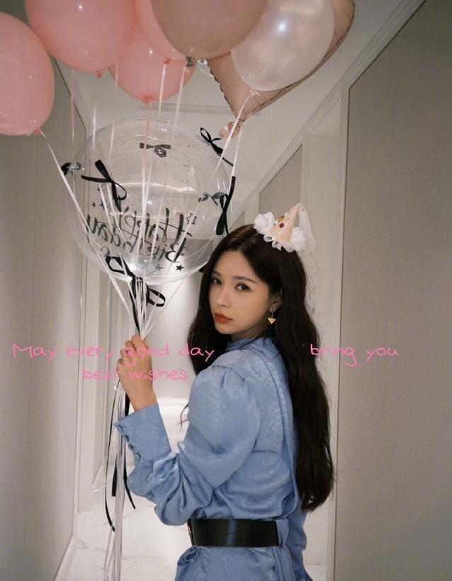 杜海涛18宫格甜宠沈梦辰，36岁生日玫瑰满屏，幸福到谁不羡慕？