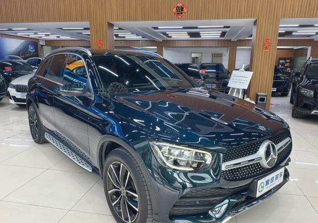 25万捡漏豪华SUV，21年奔驰GLC无事故，值吗？