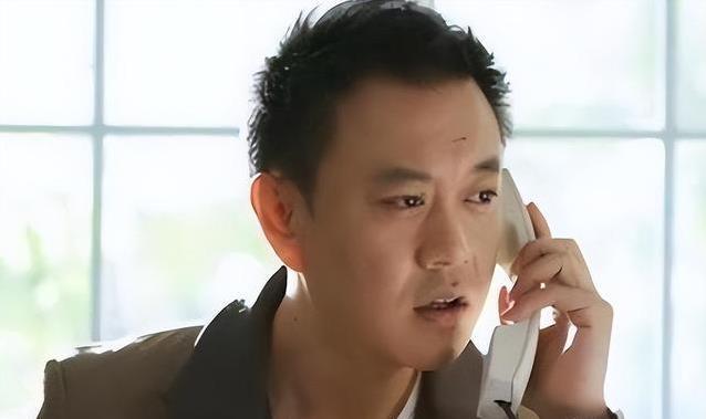 豪车接送却演小配角，他身家亿万为何不争主角？