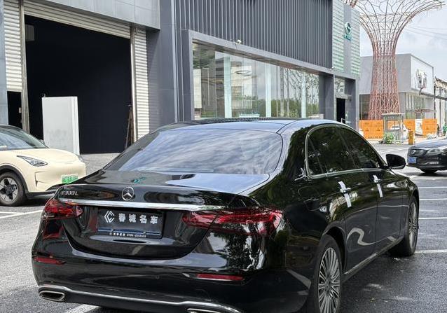 二手奔驰E级仅37万，豪华车况如新，能入手吗？