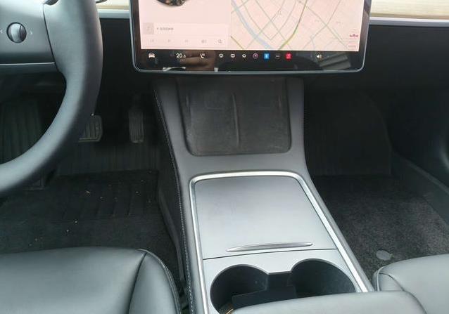 11万入手21年Model 3，车况如新，值不值？