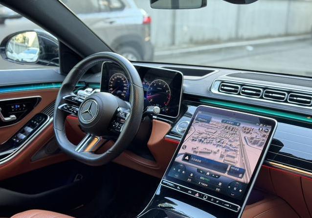 85.8万买奔驰S级，1.8万公里准新车，真值？