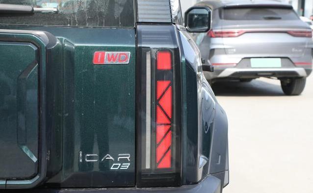 9.98万纯电SUV，奇瑞iCAR 03硬派四驱，年轻人开它有多香？