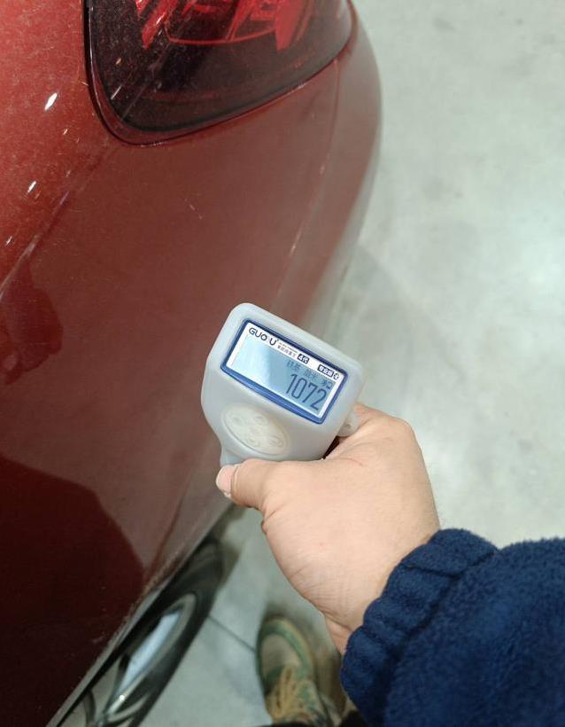 15万入手豪车梦，红色奔驰C260L值不值？车况揭秘