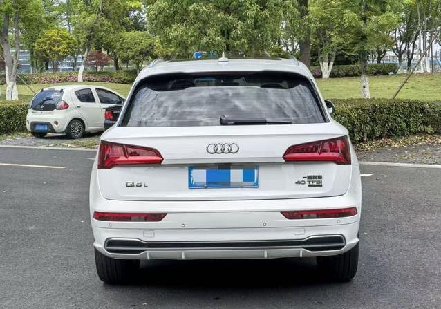 12万公里奥迪Q5L仍亮眼，豪华感不减，值不值得入手？