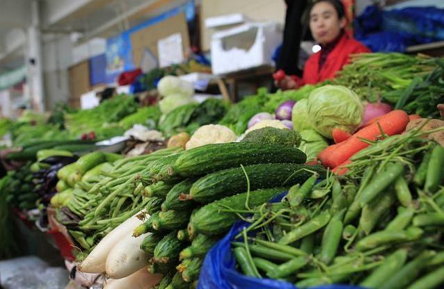 黄瓜搭错食物胃遭罪？3种常见搭配，肠道直接“喊疼”