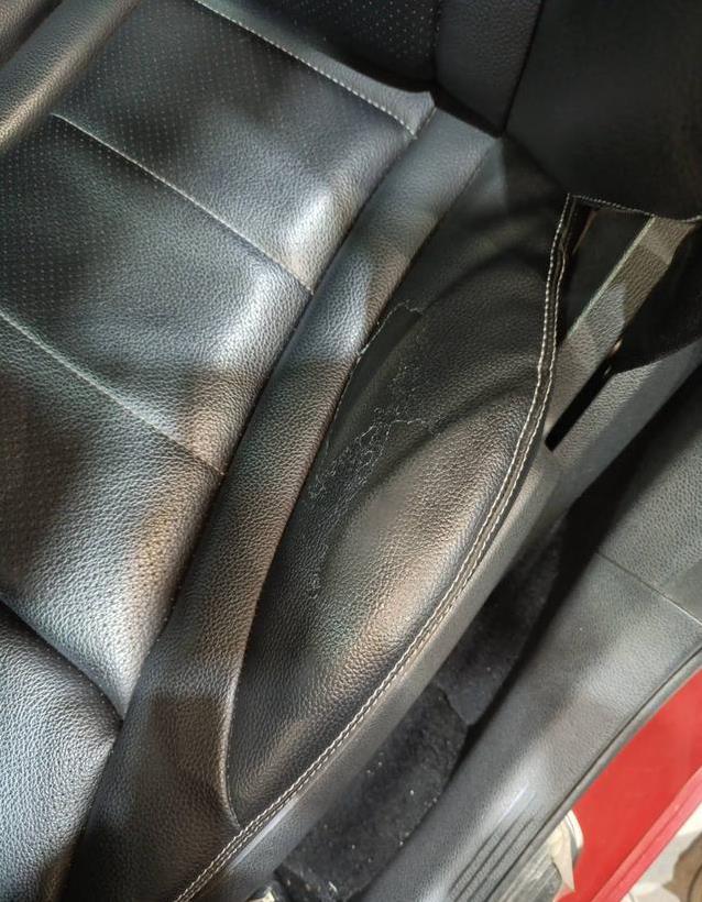 15万入手豪车梦，红色奔驰C260L值不值？车况揭秘