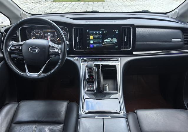 13万买二手传祺M8,空间大如客厅,商务家庭都想要?