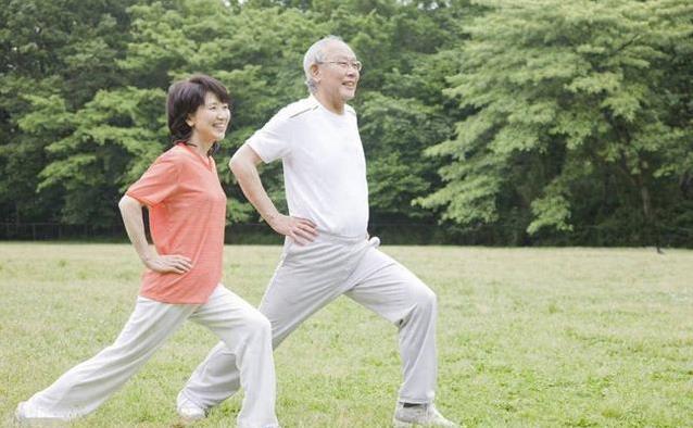 尿酸飙到8.5急坏人！三样家常食材救场，痛风风险大降