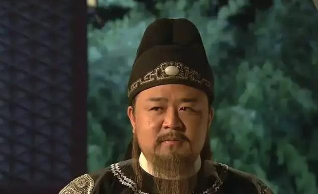 梁冠华胖到无人敢用，却凭演技逆袭成“狄仁杰”，妻子倒追更传奇