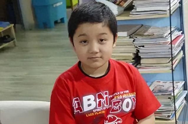 3岁拍广告红遍全国，2次考北电被拒，尤浩然如今靠啥翻身？