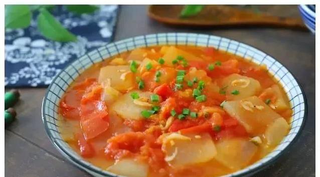 夏天上火咽喉痛？5种菜灭火超管用，你家常吃吗？