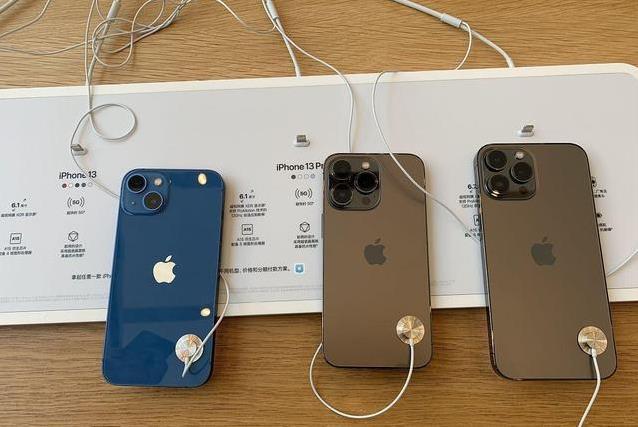 iPhone死抓5G信号卡顿费电，教你一招切4G，网速稳到飞