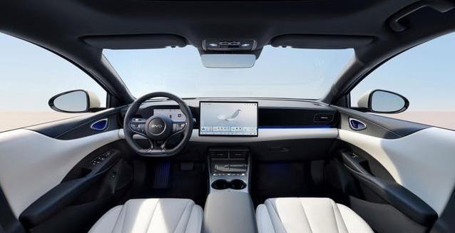 海豹06EV10.98万惊艳成都，轿跑颜值配大空间，年轻家庭最爱？