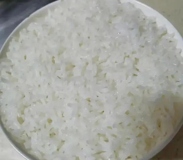 米饭只加水煮？多加两步，香软粒粒分明！