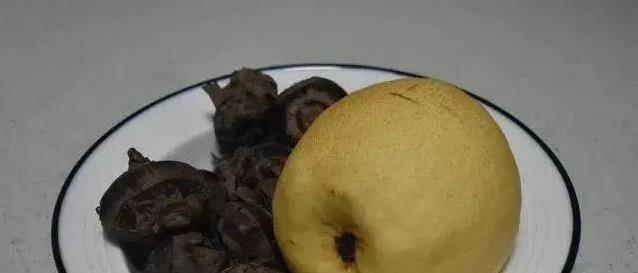 马蹄雪梨煮一锅，30分钟清甜上桌，喝完嗓子都舒服