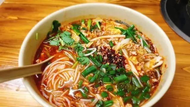 油条香脆却藏高热量，明星避之不及，你家早餐还天天吃？