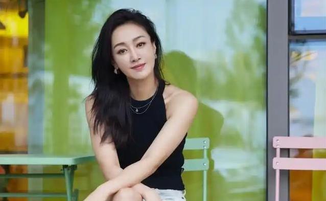 央视一姐辞职追梦，却被绯闻缠身多年，清白真相让人泪目