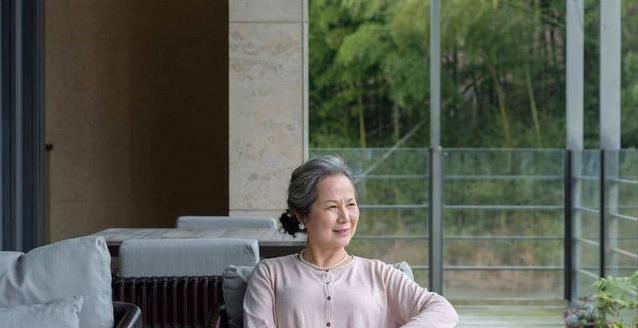腿软走不动只因老了？4种隐藏疾病，查清楚再锻炼