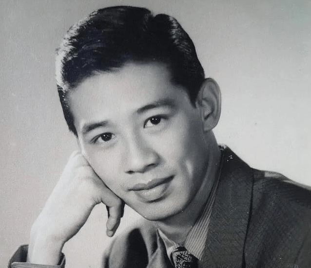 93岁胡枫拍戏不喊停，妻子去世十年，他每晚对照片诉心声_新闻看看