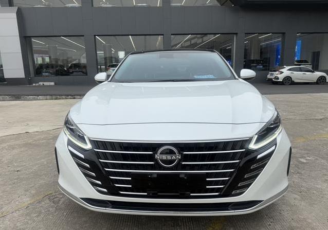 11万买天籁2.0L准新车，省8万却动力一般，值不值？