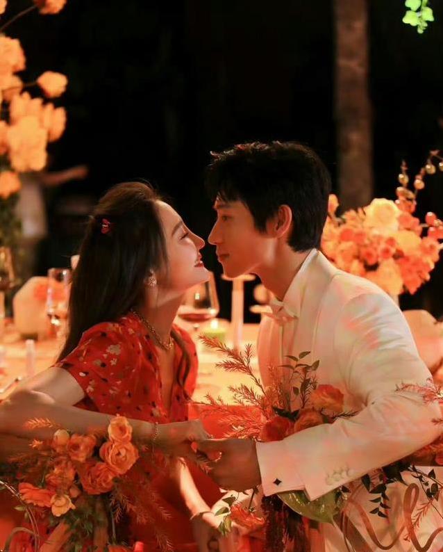 大学恋爱15年，他俩结婚证选潍坊领，甜蜜背后藏啥秘密？