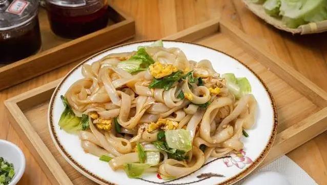 广州街头一碗粉，百年传承成国宝，你吃过正宗沙河粉吗？