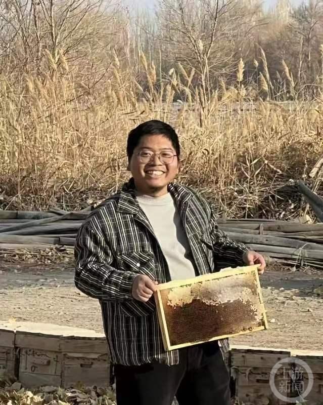 “背景太假哥”当选州政协委员 本人：希望能帮助更多农民致富