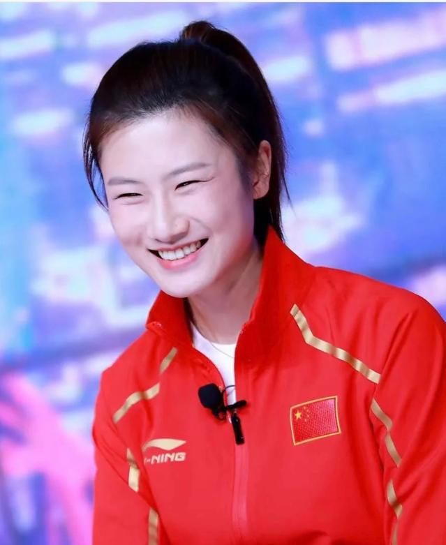 乒乓球奥运冠军丁宁当校长了 开启新篇章