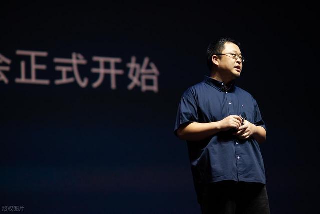 曾经最好看的国产手机,要杀回来了?罗永浩回应