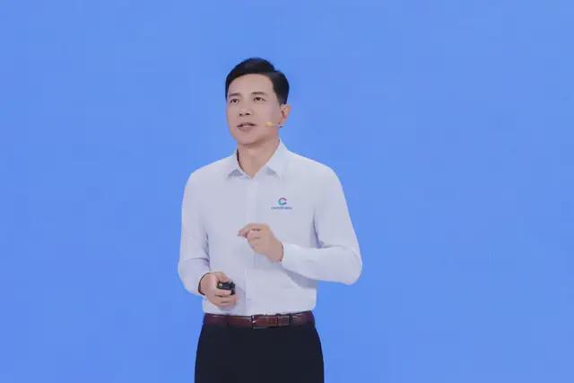 AI布局十多年，市值跌了5000亿，百度焦虑了吗？