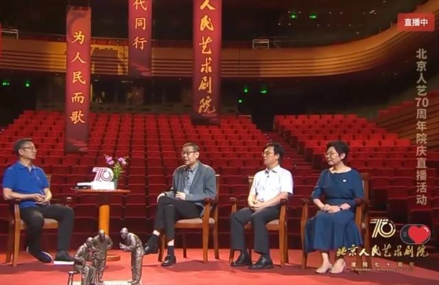 北京人艺院长任鸣逝世：书写对舞台的无限热爱