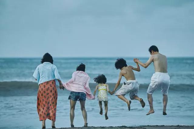 是枝裕和首部韩语片《掮客》定档6月8日韩国上映 