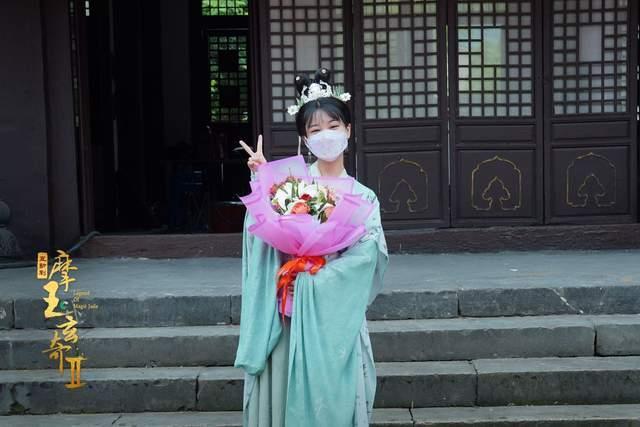 張雅倩《摩玉玄奇2》殺青 一身綠衣造型少女感爆棚