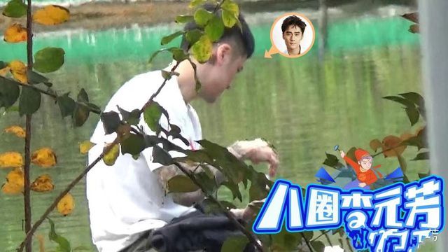 蒋劲夫罕见露面尽显老态 与粉丝合照仍有人气